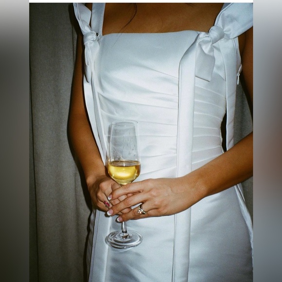 Aston Bridal Dress - Picture 4 of 4